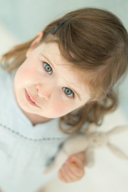 Soline et son doudou